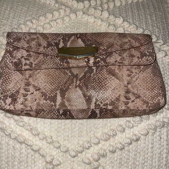 Women’s Vince Camuto clutch - Picture 2 of 5